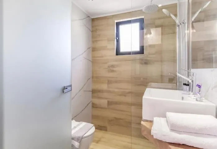 Delux 1 Tsoukaládhes