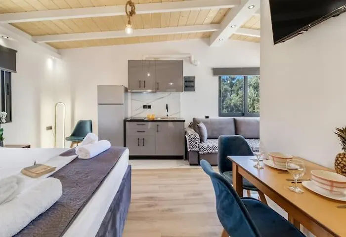 Delux 1 * Цукаладес