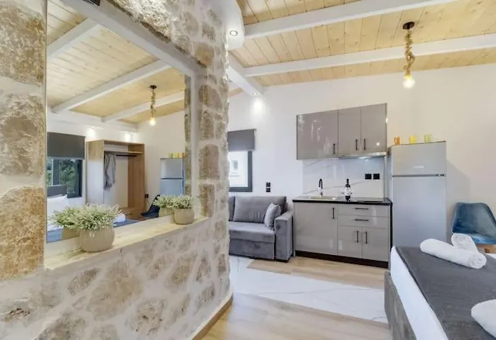 Delux 1 Апартаменты Цукаладес