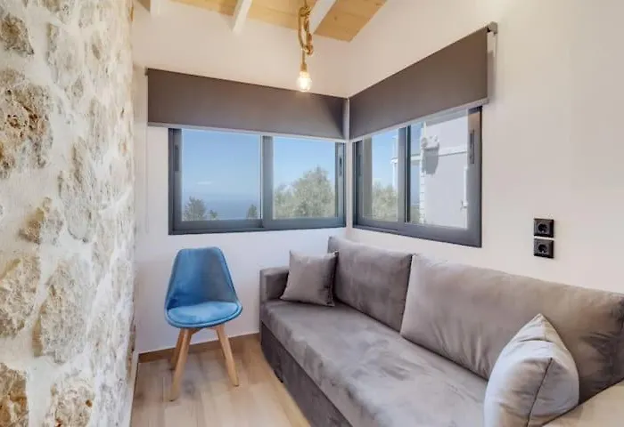 Delux 1 * Цукаладес